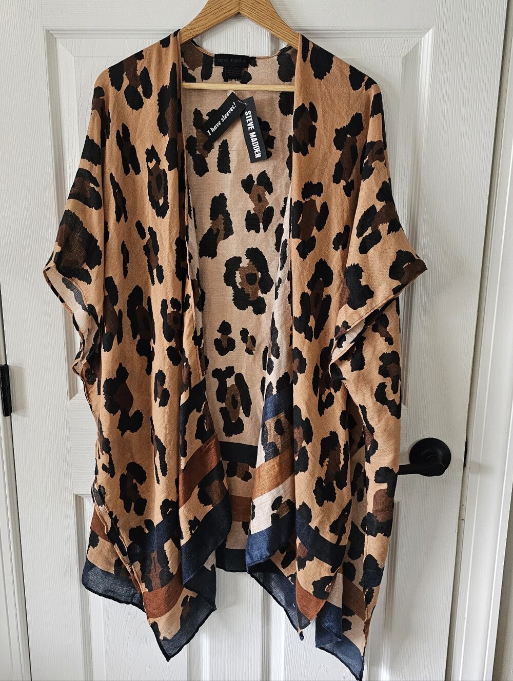 NWT Steve Madden Leopard Print Kimono Shawl w/ Sleeves One Size